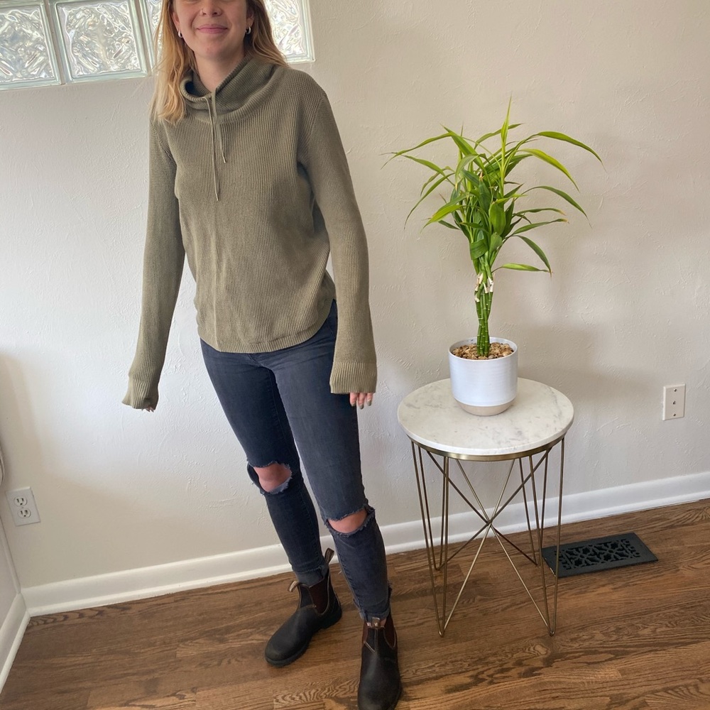 Turtle neck sweater